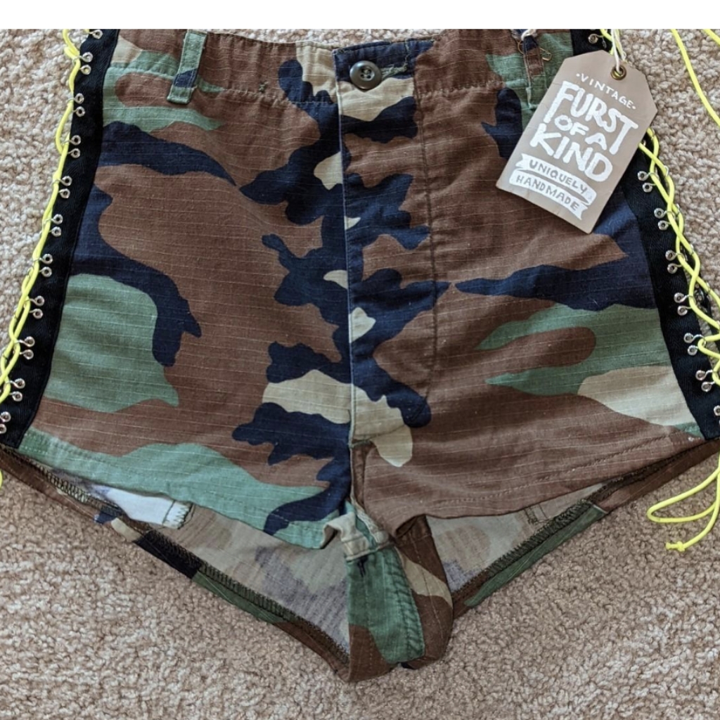 Vintage "Furst Of A Kind" Camo Shorts Size S-M